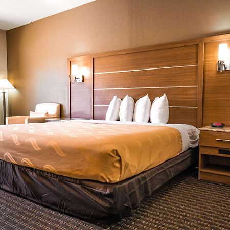 Quality Inn & Suites Near Six Flags - Austell Bagian luar foto