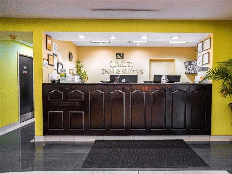 Quality Inn & Suites Near Six Flags - Austell Bagian luar foto