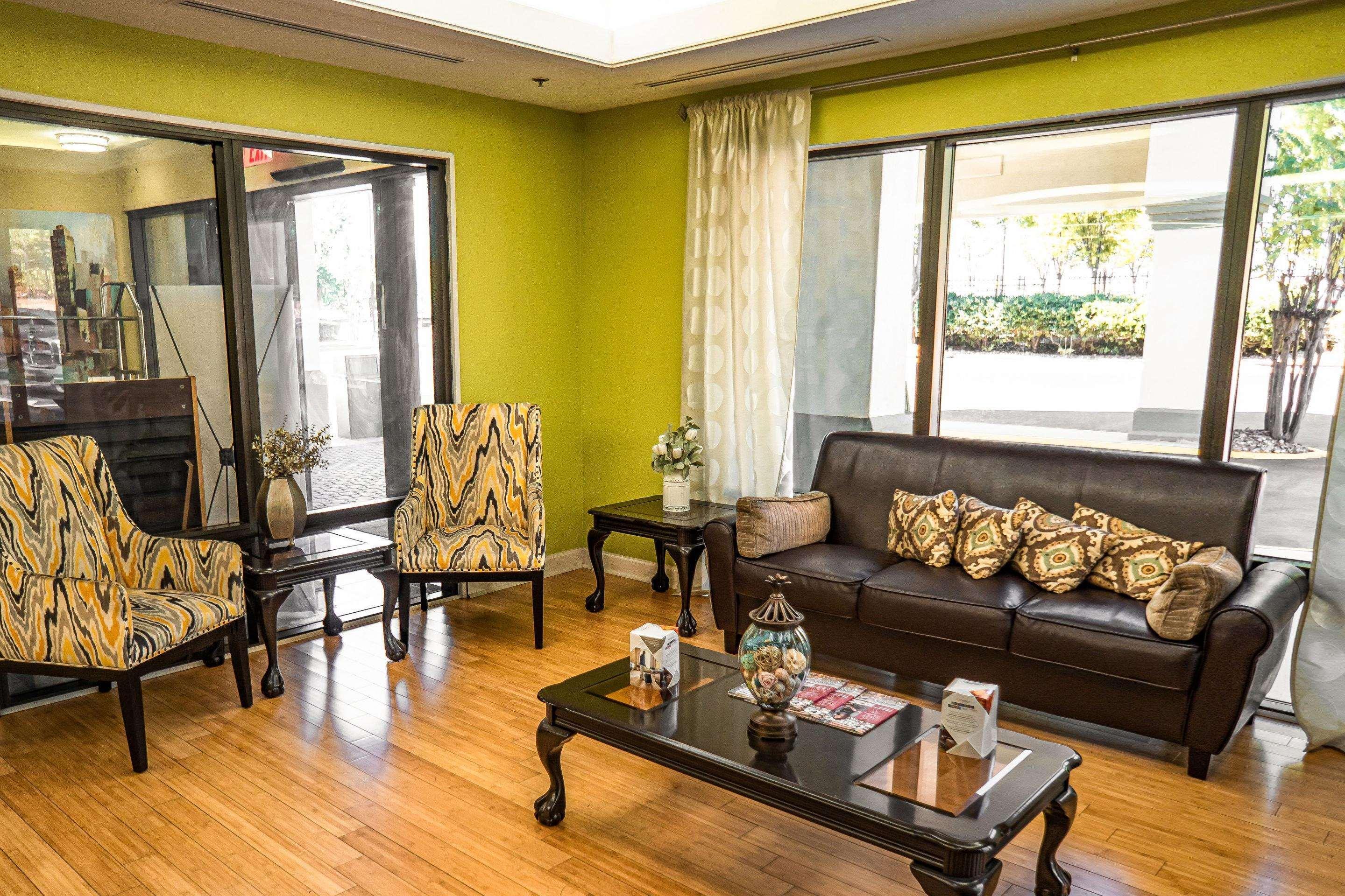 Quality Inn & Suites Near Six Flags - Austell Bagian luar foto