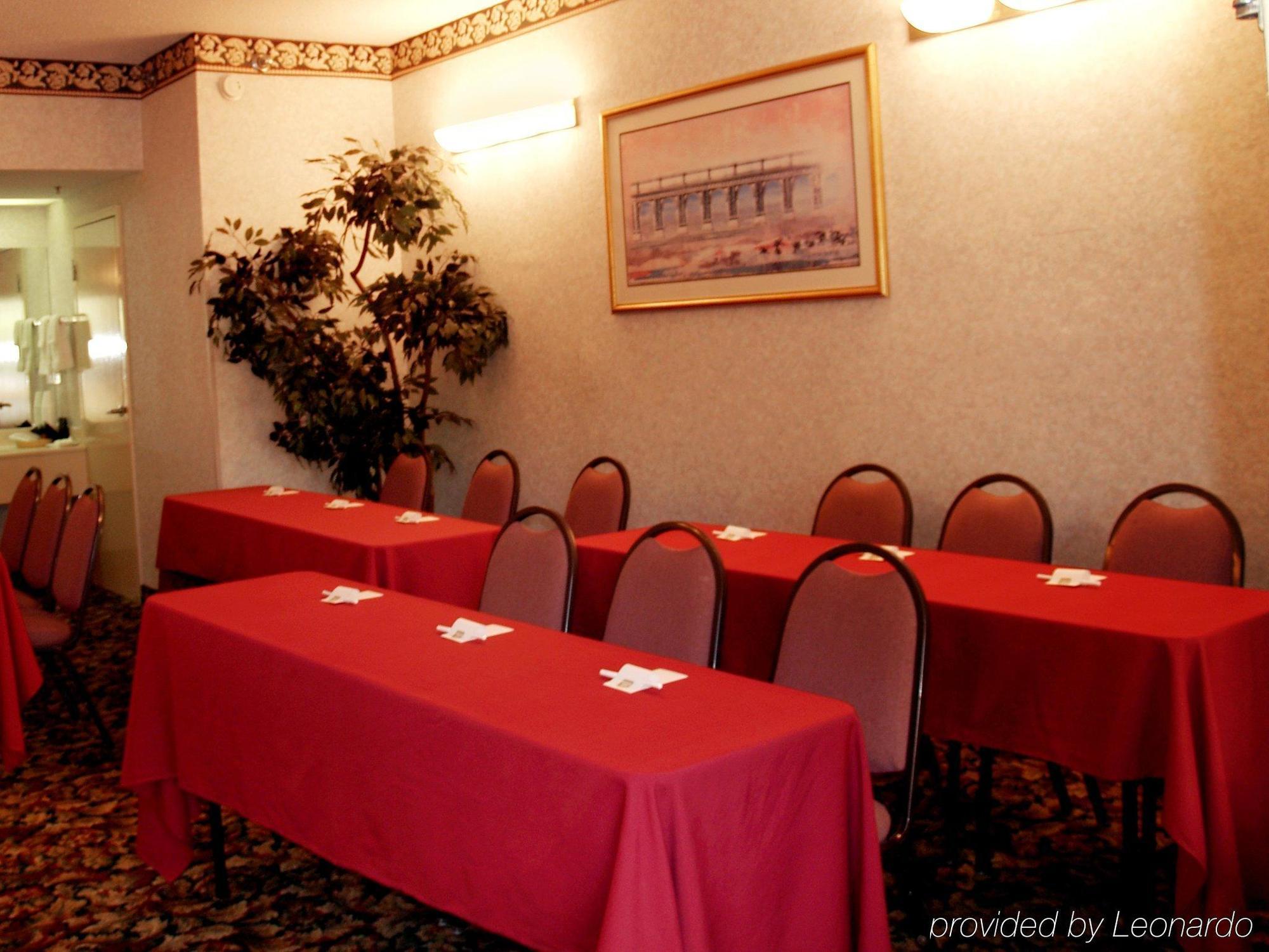 Quality Inn & Suites Near Six Flags - Austell Bagian luar foto