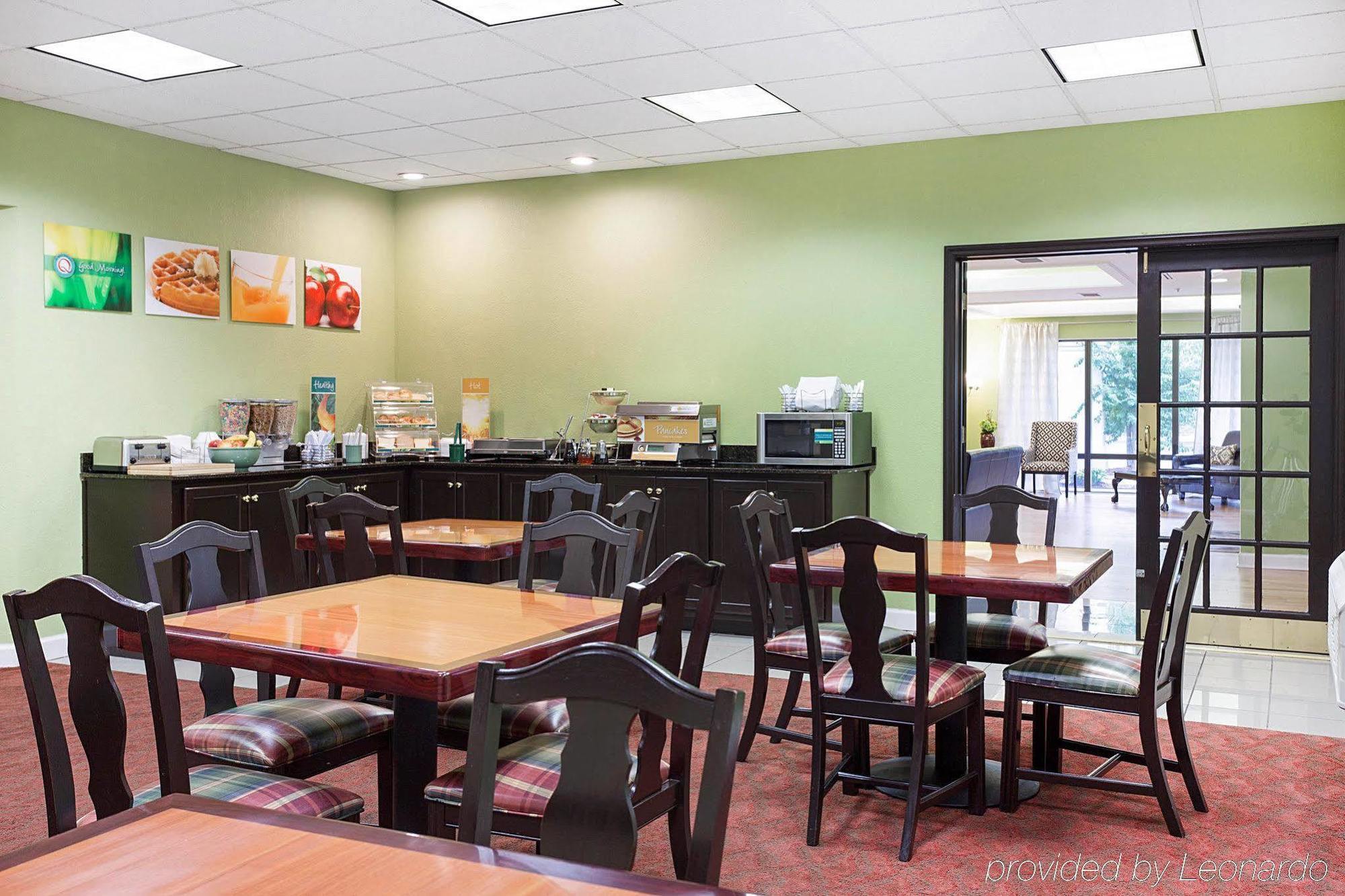 Quality Inn & Suites Near Six Flags - Austell Bagian luar foto